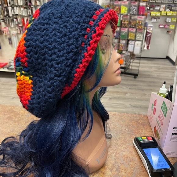 Beautiful knitted winter hats😍 - Picture 4 of 4